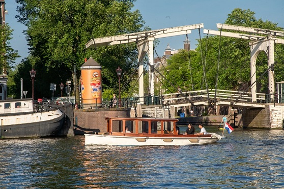 private canal boat amsterdam